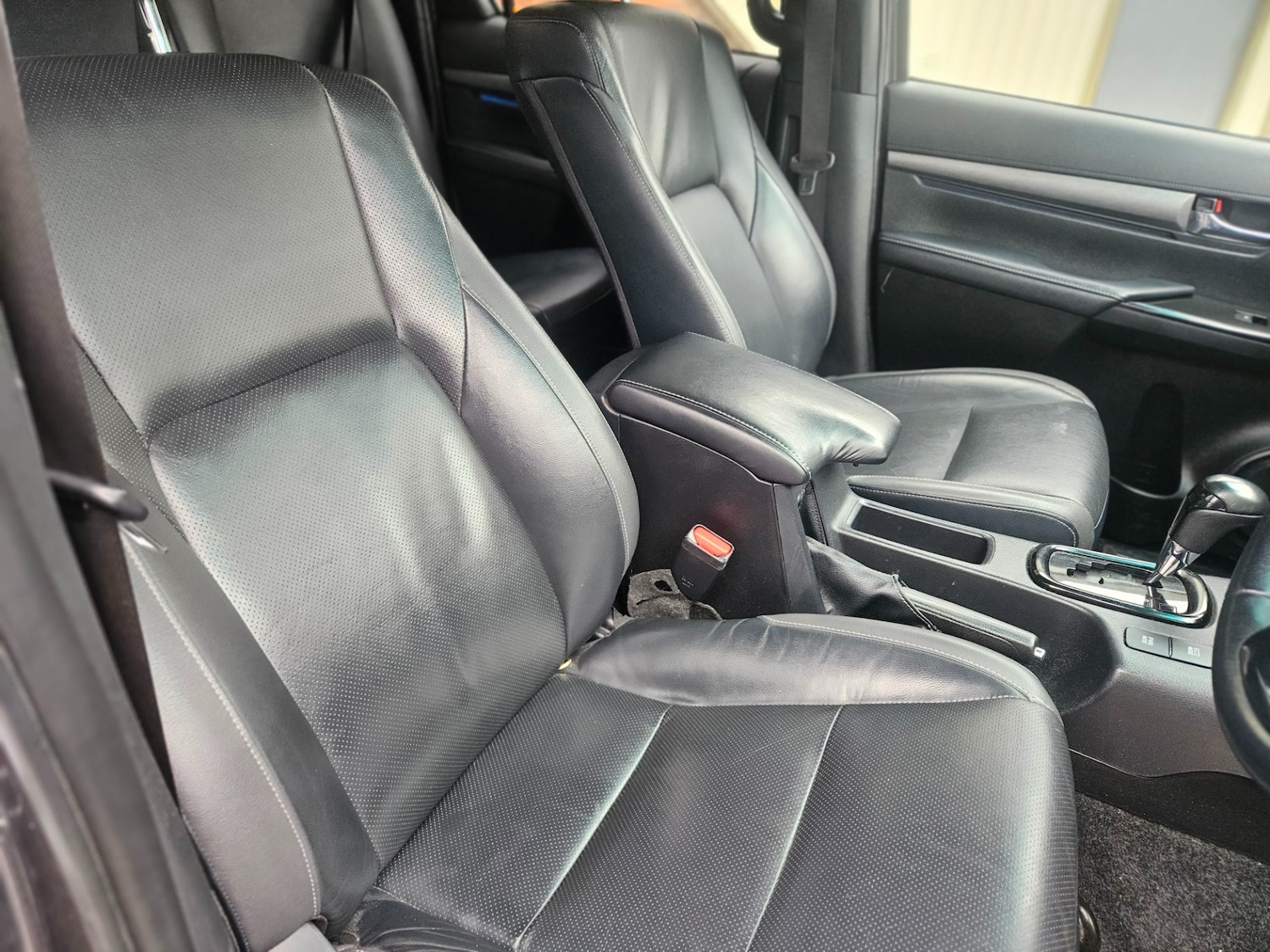 Used Toyota Hilux 2021 for sale - 77691922: Photo 12