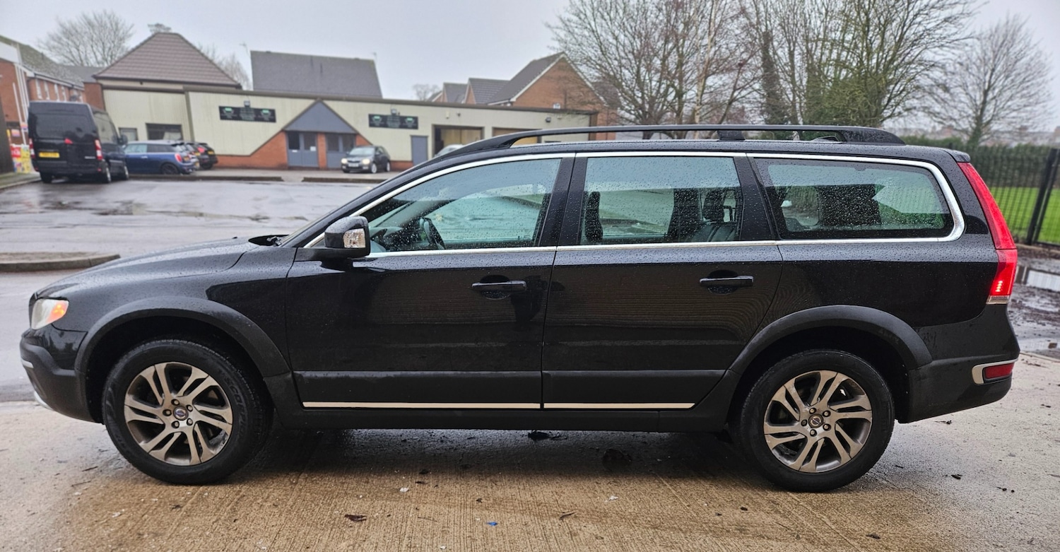 Used Volvo XC70 2014 for sale - 77241765: Photo 4