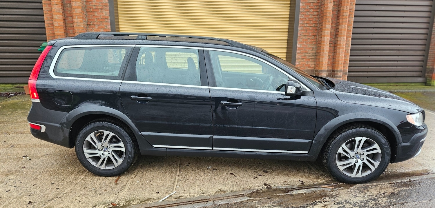 Used Volvo XC70 2014 for sale - 77241765: Photo 8