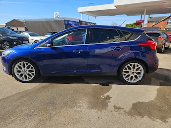 Used Ford Focus 2017 for sale - 78055644: Photo
