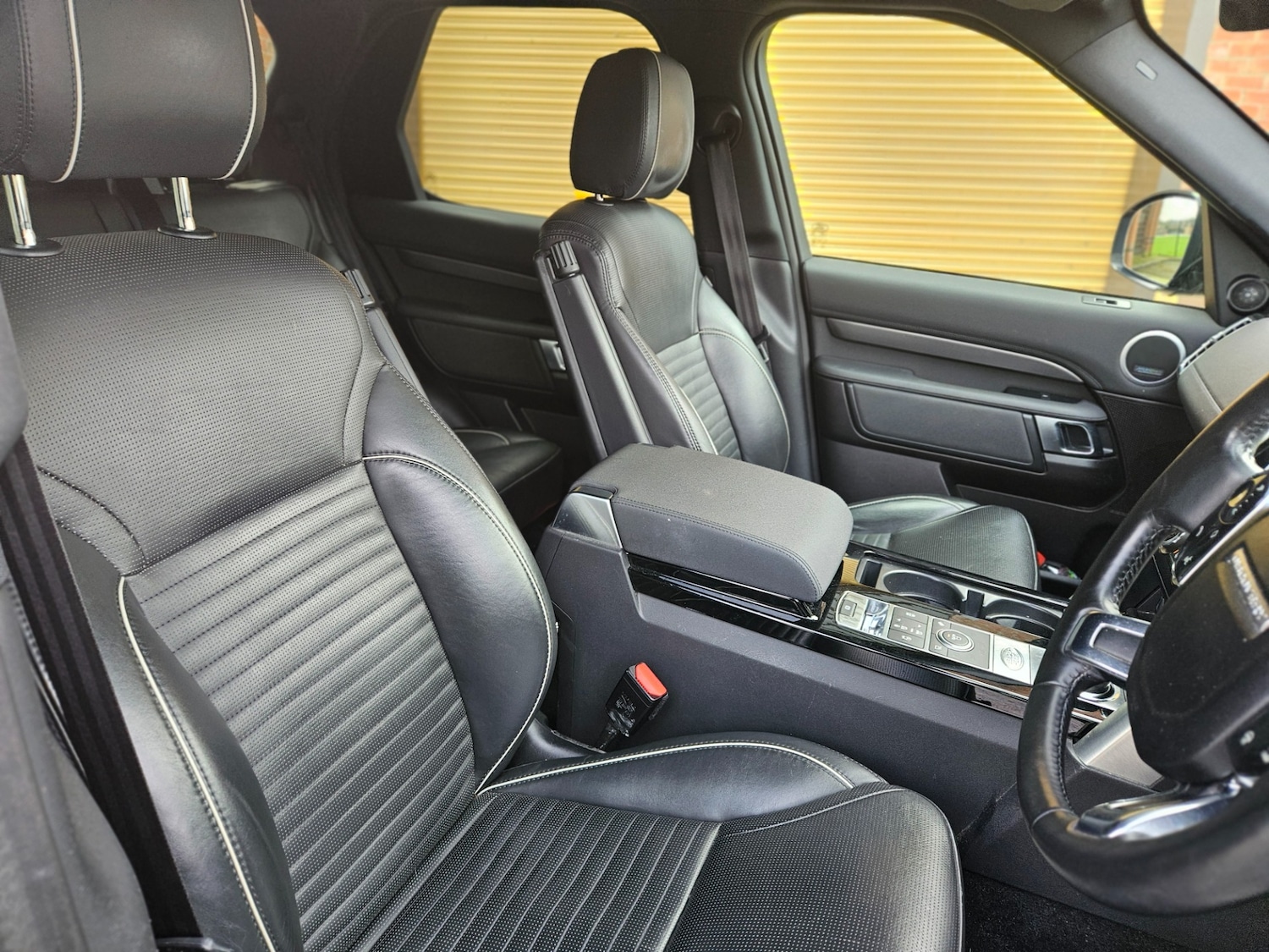 Used Land Rover Discovery 2018 for sale - 77708268: Photo 15