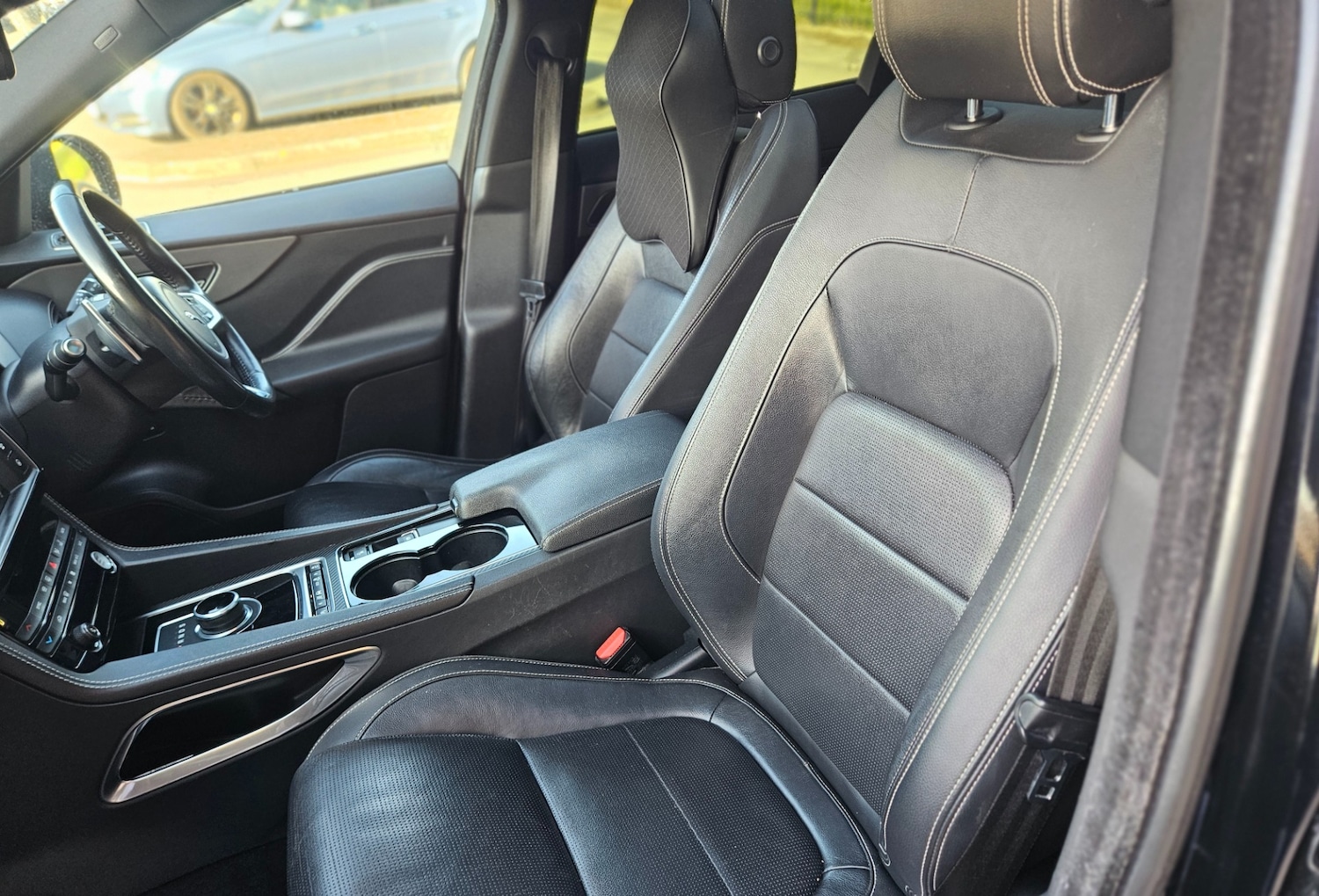 Used Jaguar F-Pace 2016 for sale - 78153362: Photo 11