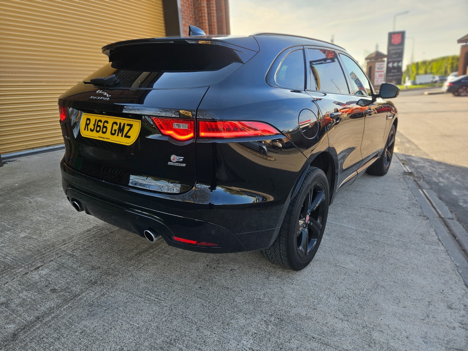 Used Jaguar F-Pace 2016 for sale - 78153362: Photo 6