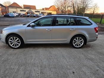 Used Skoda Octavia 2014 for sale - 77088355: Photo