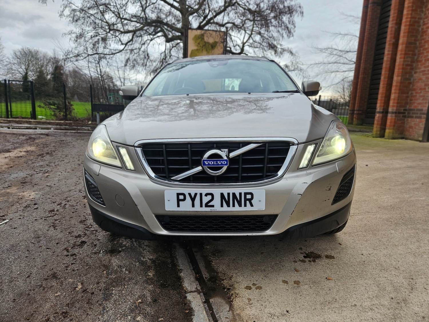 Used Volvo XC60 2012 for sale - 77501873: Photo 2