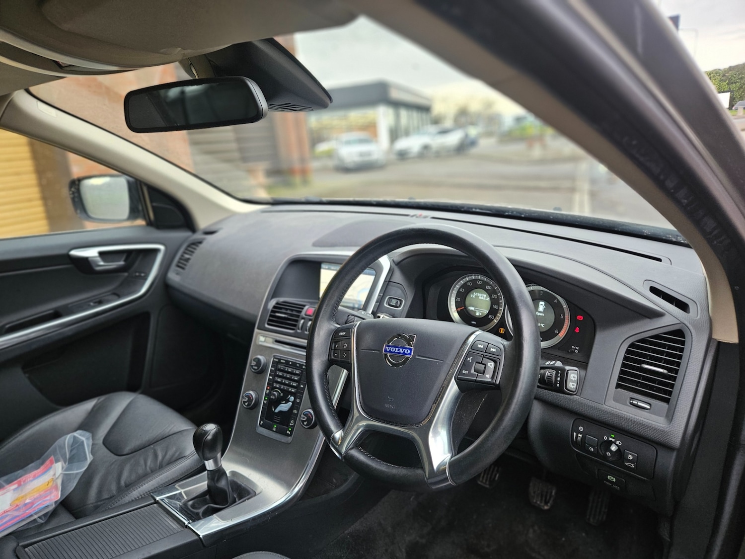 Used Volvo XC60 2012 for sale - 77501873: Photo 9