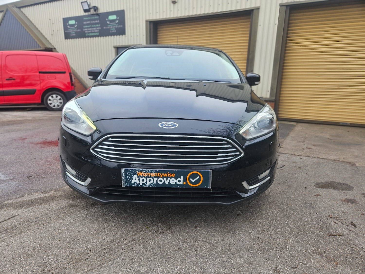 Used Ford Focus 2015 for sale - 77065883: Photo 2