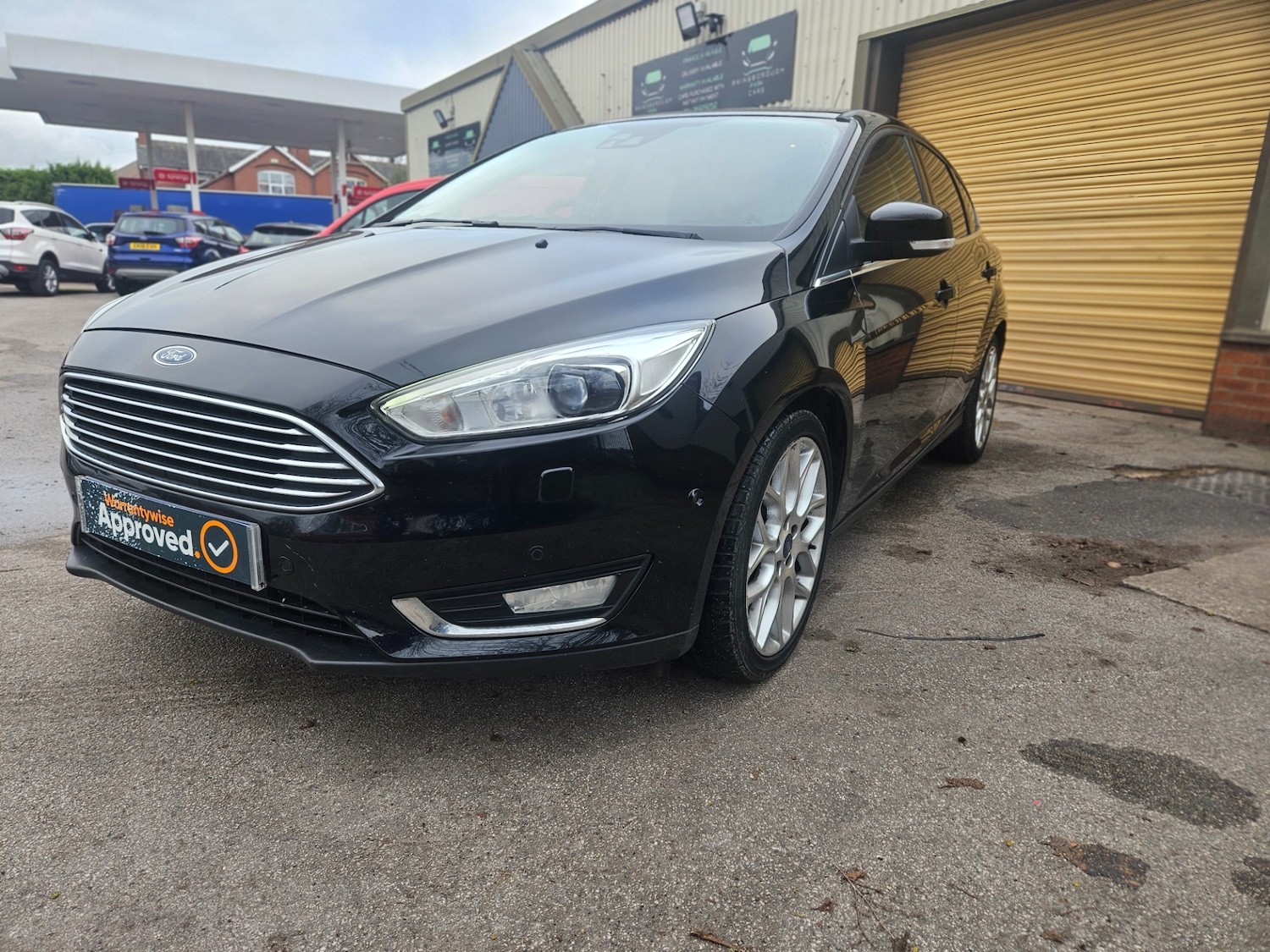 Used Ford Focus 2015 for sale - 77065883: Photo 3