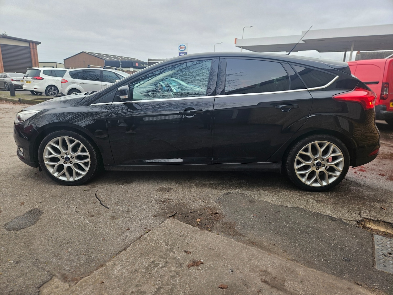 Used Ford Focus 2015 for sale - 77065883: Photo 4