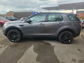 Used Land Rover Discovery Sport 2015 for sale - 78733100: Photo