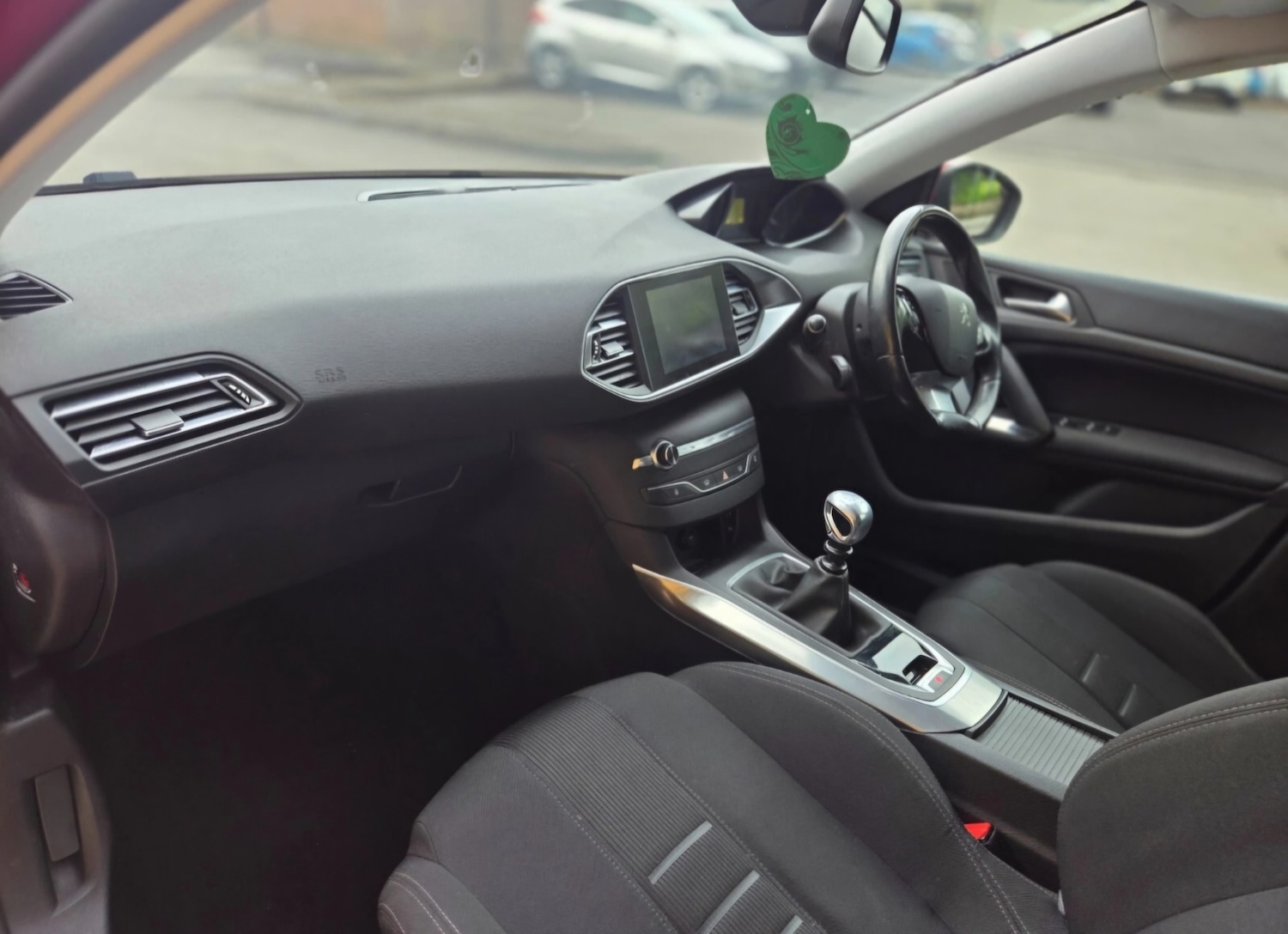Used Peugeot 308 2014 for sale - 77001252: Photo 13