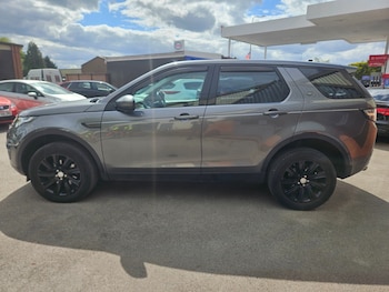Used Land Rover Discovery Sport 2015 for sale - 78593320: Photo