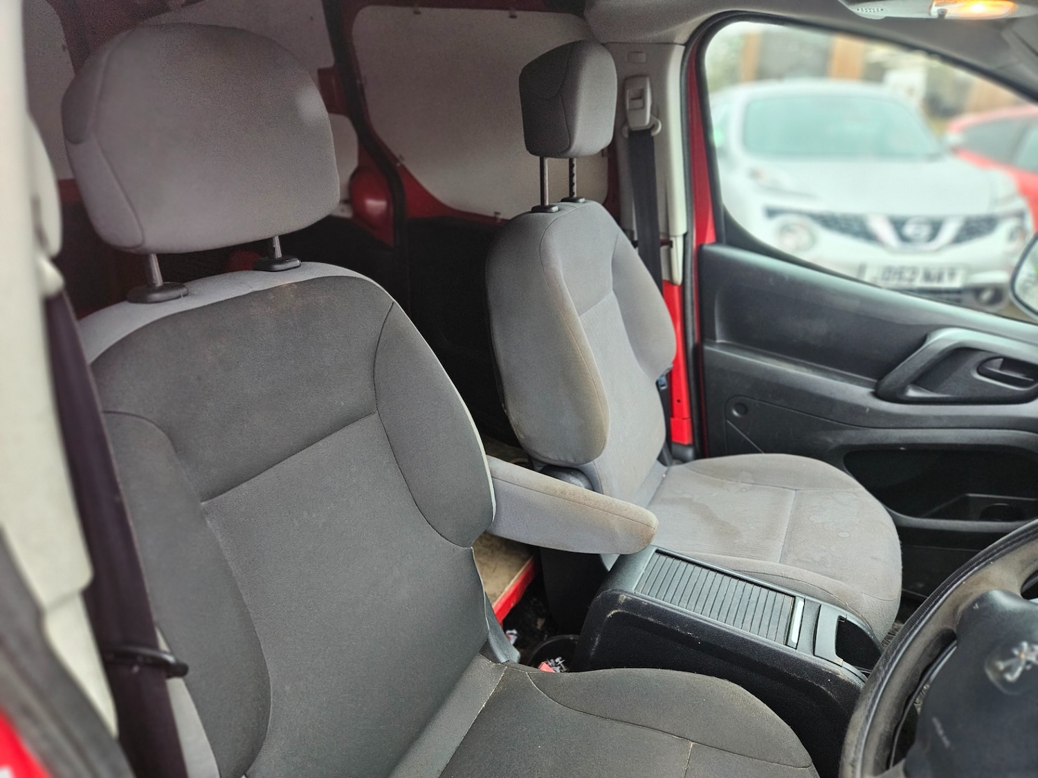 Used Peugeot Partner 2012 for sale - 77019976: Photo 9