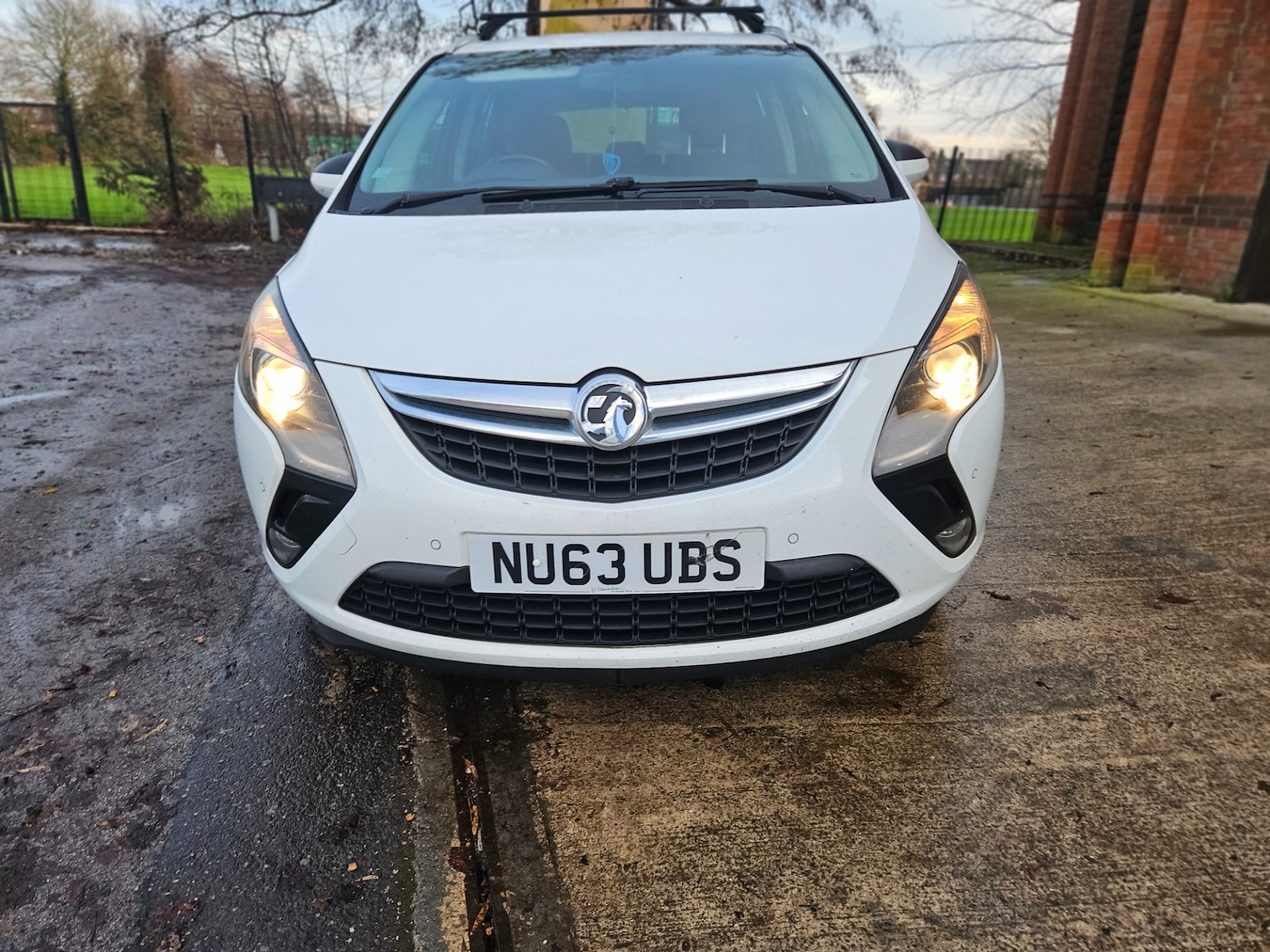 Used Vauxhall Zafira 2013 for sale - 77019983: Photo 2