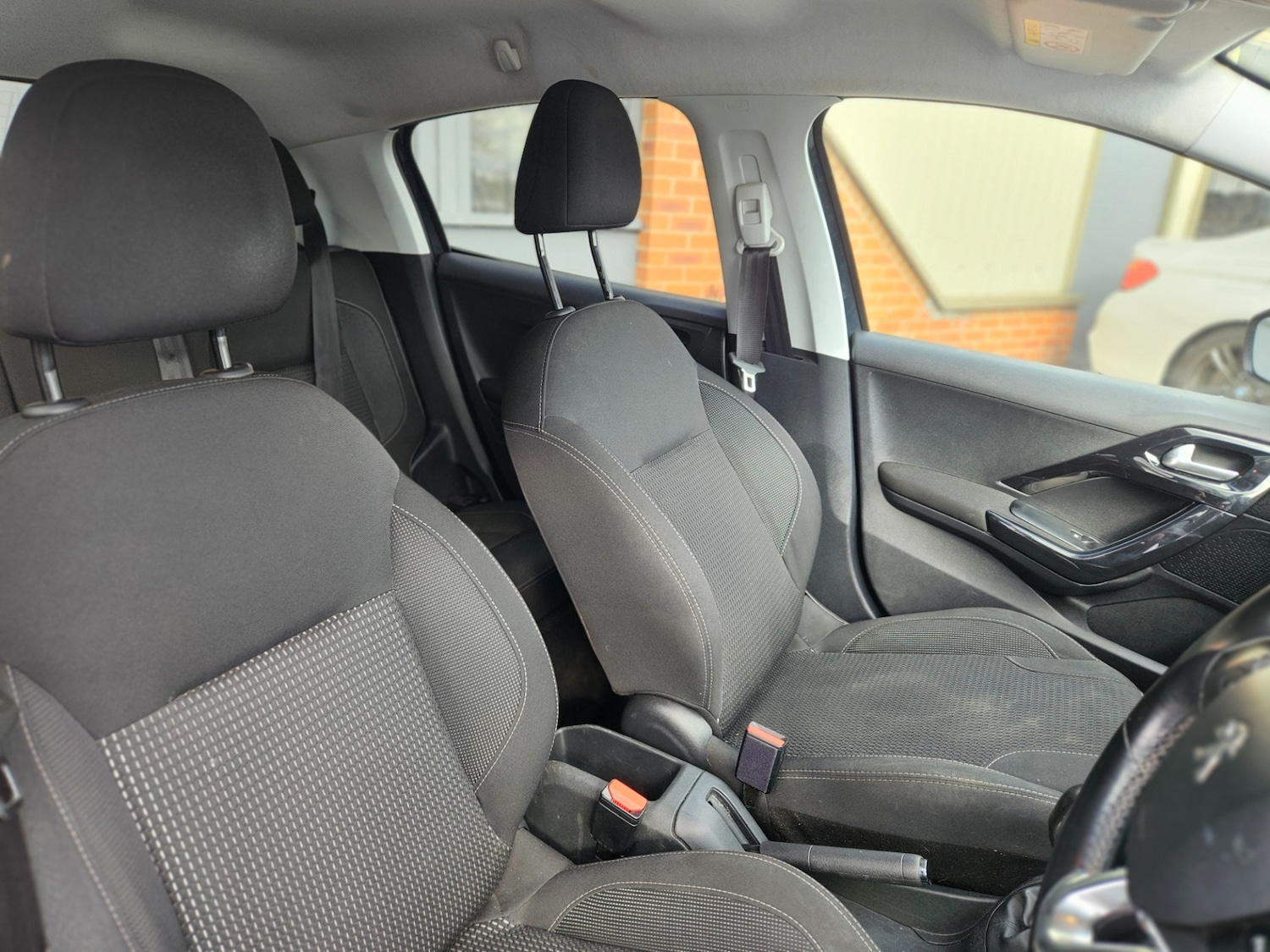 Used Peugeot 208 2016 for sale - 78001349: Photo 10