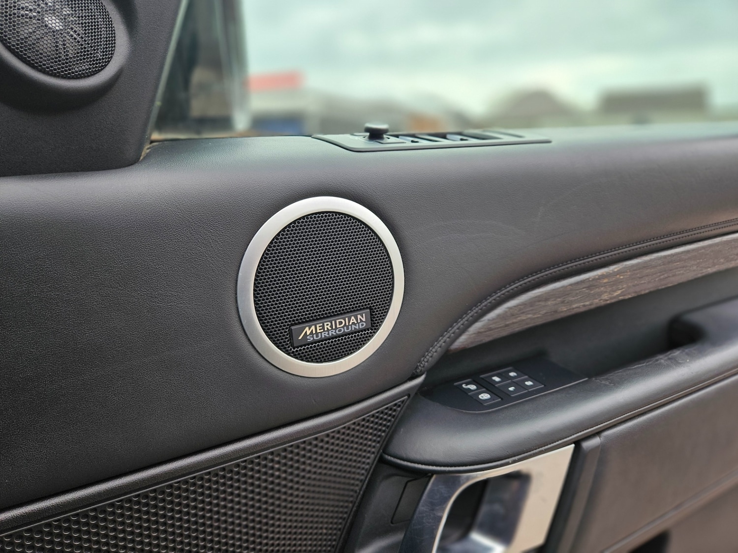 Used Land Rover Discovery 2018 for sale - 78097984: Photo 21