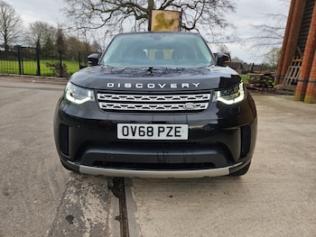 Used Land Rover Discovery 2018 for sale - 78097984: Photo