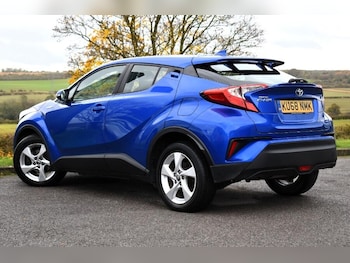 Used Toyota C-HR 2018 for sale - 76370664: Photo