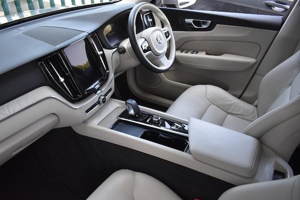 Used Volvo XC60 2022 for sale - 76227798: Photo 3