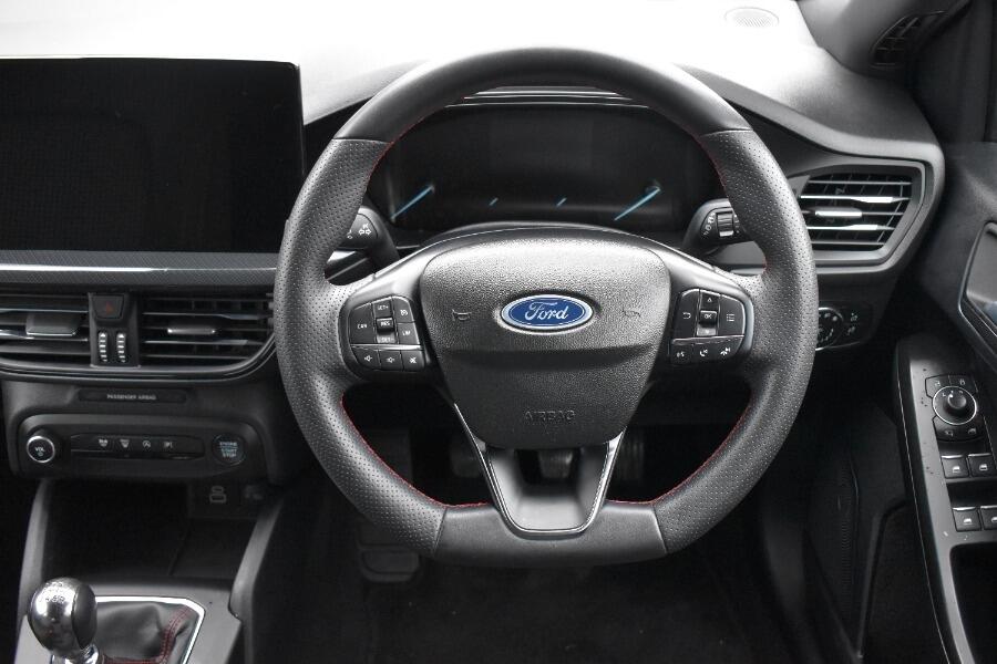Used Ford Focus 2023 for sale - 77344165: Photo 11