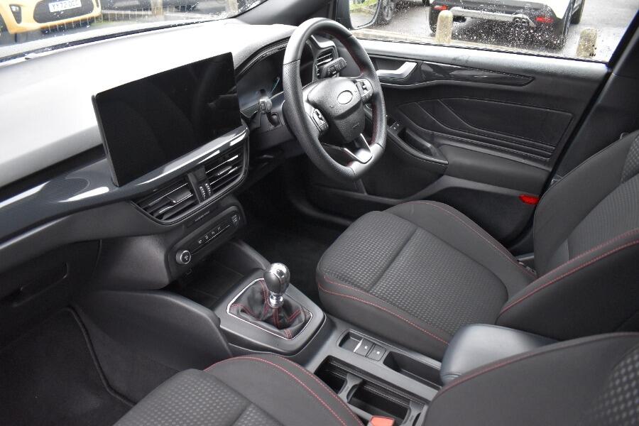 Used Ford Focus 2023 for sale - 77344165: Photo 2