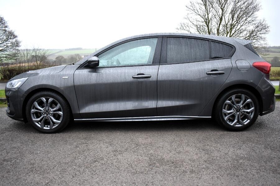 Used Ford Focus 2023 for sale - 77344165: Photo 4