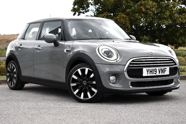 Used MINI Hatch 2019 for sale - 76188821: Photo 1