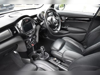 Used MINI Hatch 2019 for sale - 76188821: Photo 3