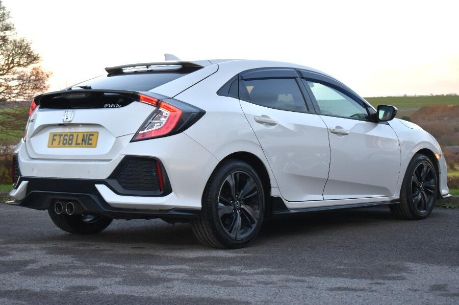 Used Honda Civic 2019 for sale - 76715278: Photo 20