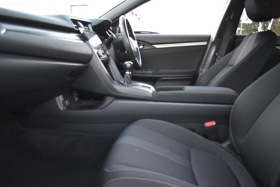 Used Honda Civic 2019 for sale - 76715278: Photo 22