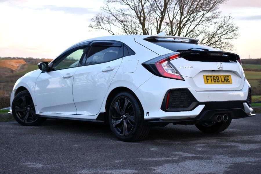 Used Honda Civic 2019 for sale - 76715278: Photo 3