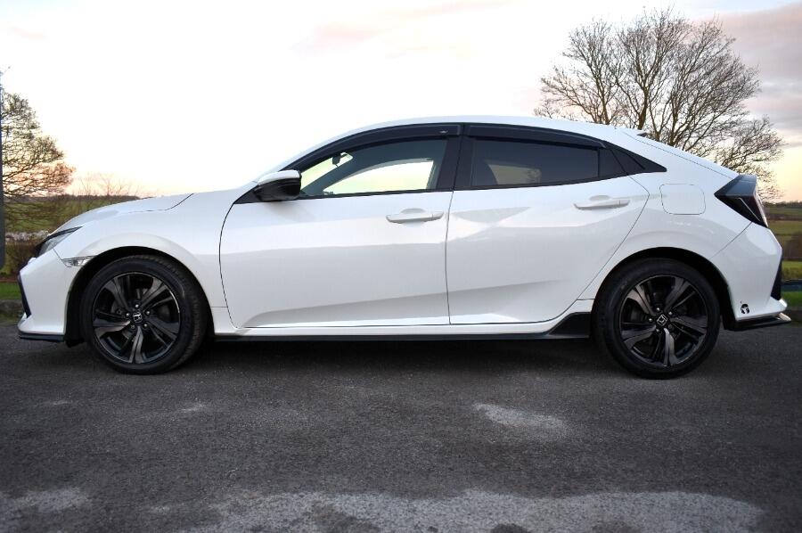 Used Honda Civic 2019 for sale - 76715278: Photo 4