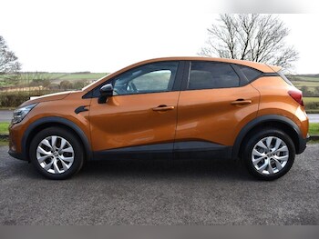 Used Renault Captur 2022 for sale - 77345010: Photo