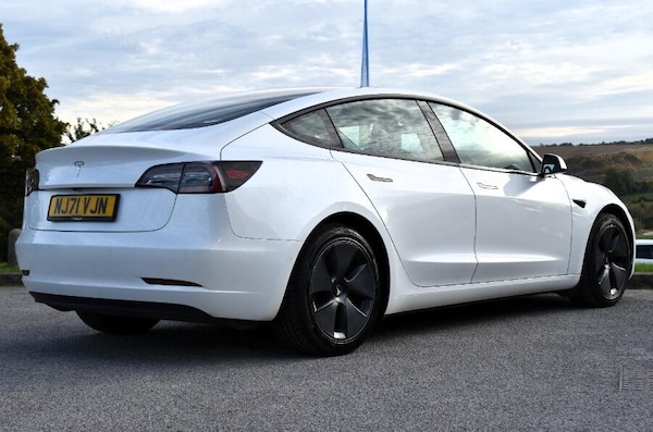 Used Tesla Model 3 2021 for sale - 76200379: Photo 20