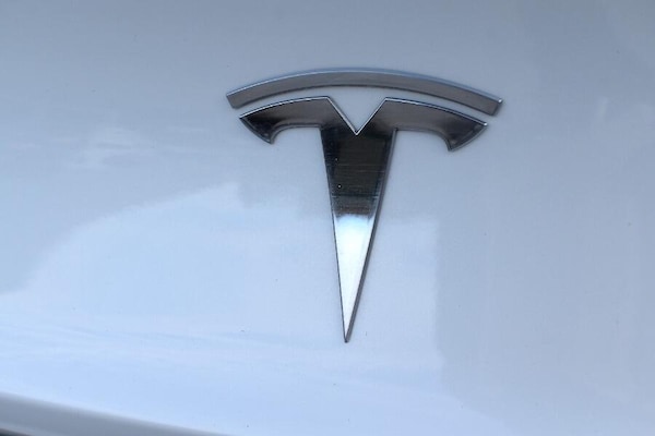 Used Tesla Model 3 2021 for sale - 76200379: Photo 32