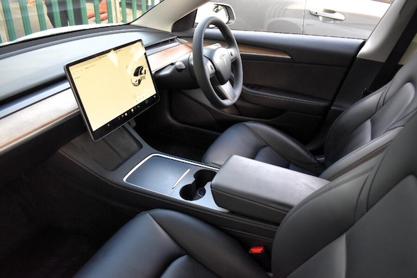 Used Tesla Model 3 2021 for sale - 76200379: Photo 3