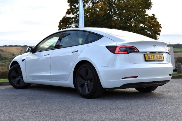 Used Tesla Model 3 2021 for sale - 76200379: Photo 4