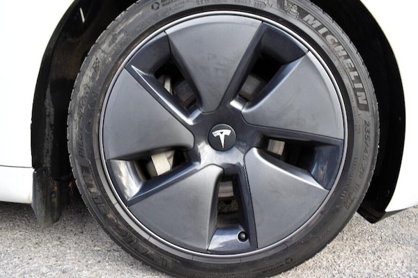 Used Tesla Model 3 2021 for sale - 76200379: Photo 8