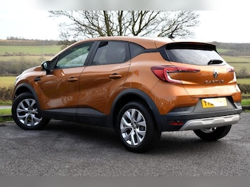Used Renault Captur 2022 for sale - 77131683: Photo