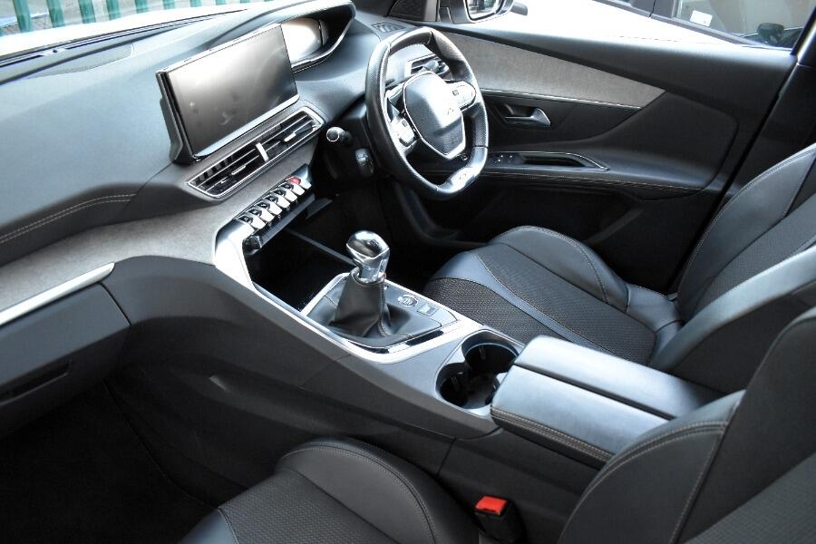 Used Peugeot 3008 2022 for sale - 76607078: Photo 2