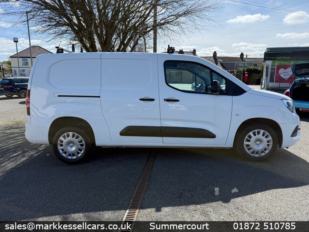 Used Vauxhall Combo 2020 for sale - 78111207: Photo 2