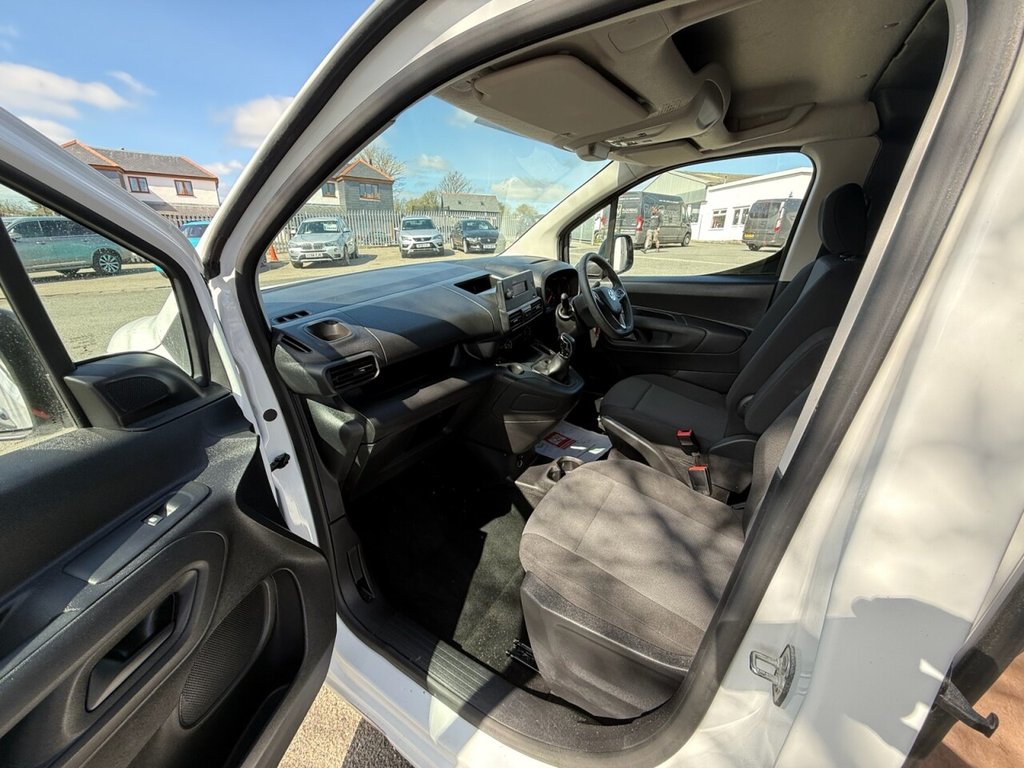 Used Vauxhall Combo 2020 for sale - 78111207: Photo 3