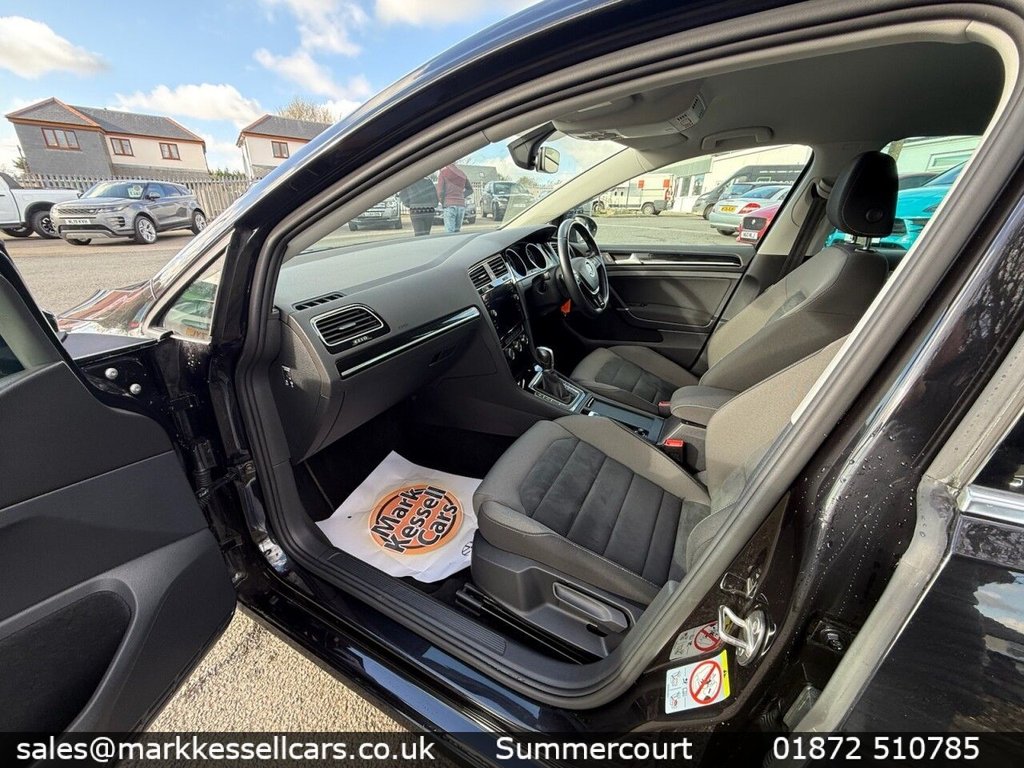 Used Volkswagen Golf 2018 for sale - 78082191: Photo 3