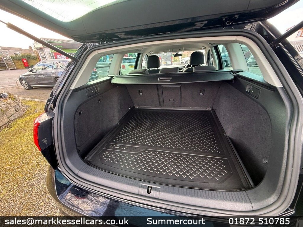 Used Volkswagen Golf 2018 for sale - 78082191: Photo 5