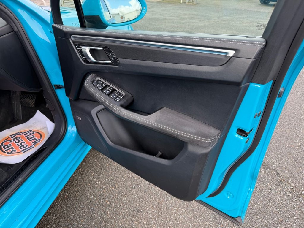 Used Porsche Macan 2020 for sale - 78082531: Photo 17