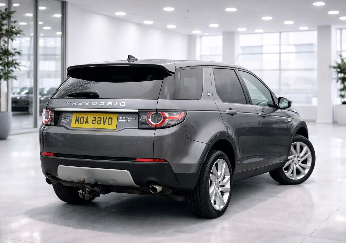 Used Land Rover Discovery Sport 2015 for sale - 77530654: Photo 2