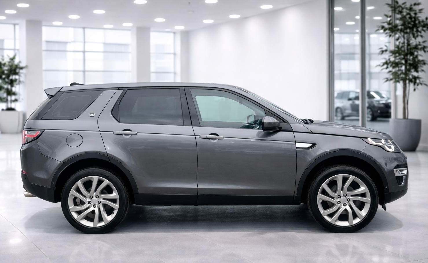 Used Land Rover Discovery Sport 2015 for sale - 77530654: Photo 8