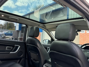 Used Land Rover Discovery Sport 2015 for sale - 78273108: Photo