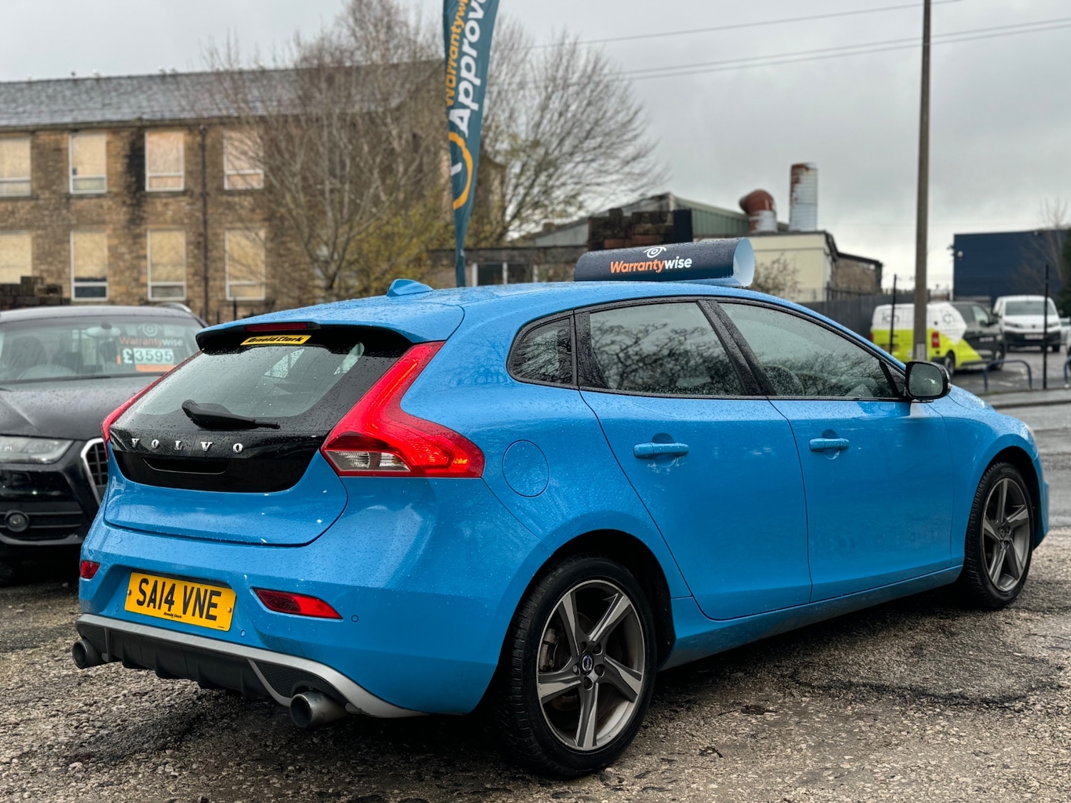 Used Volvo V40 2014 for sale - 77530649: Photo 17