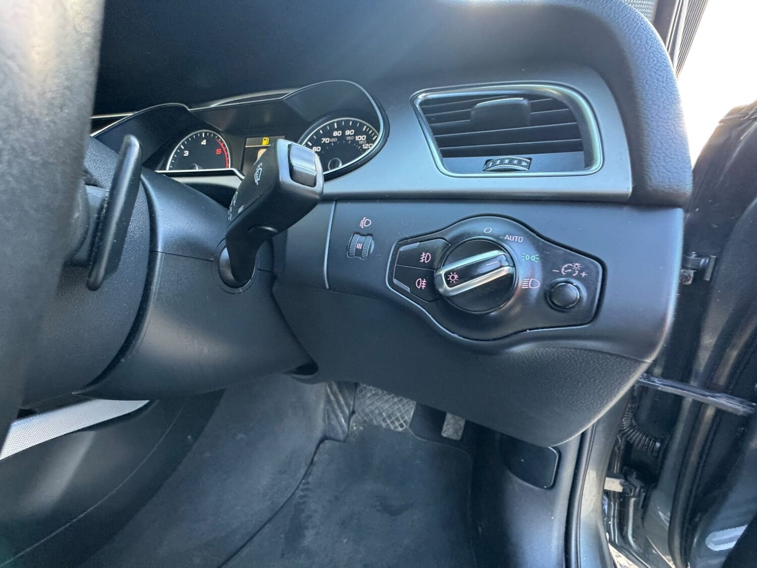 Used Audi A4 2012 for sale - 78123357: Photo 8